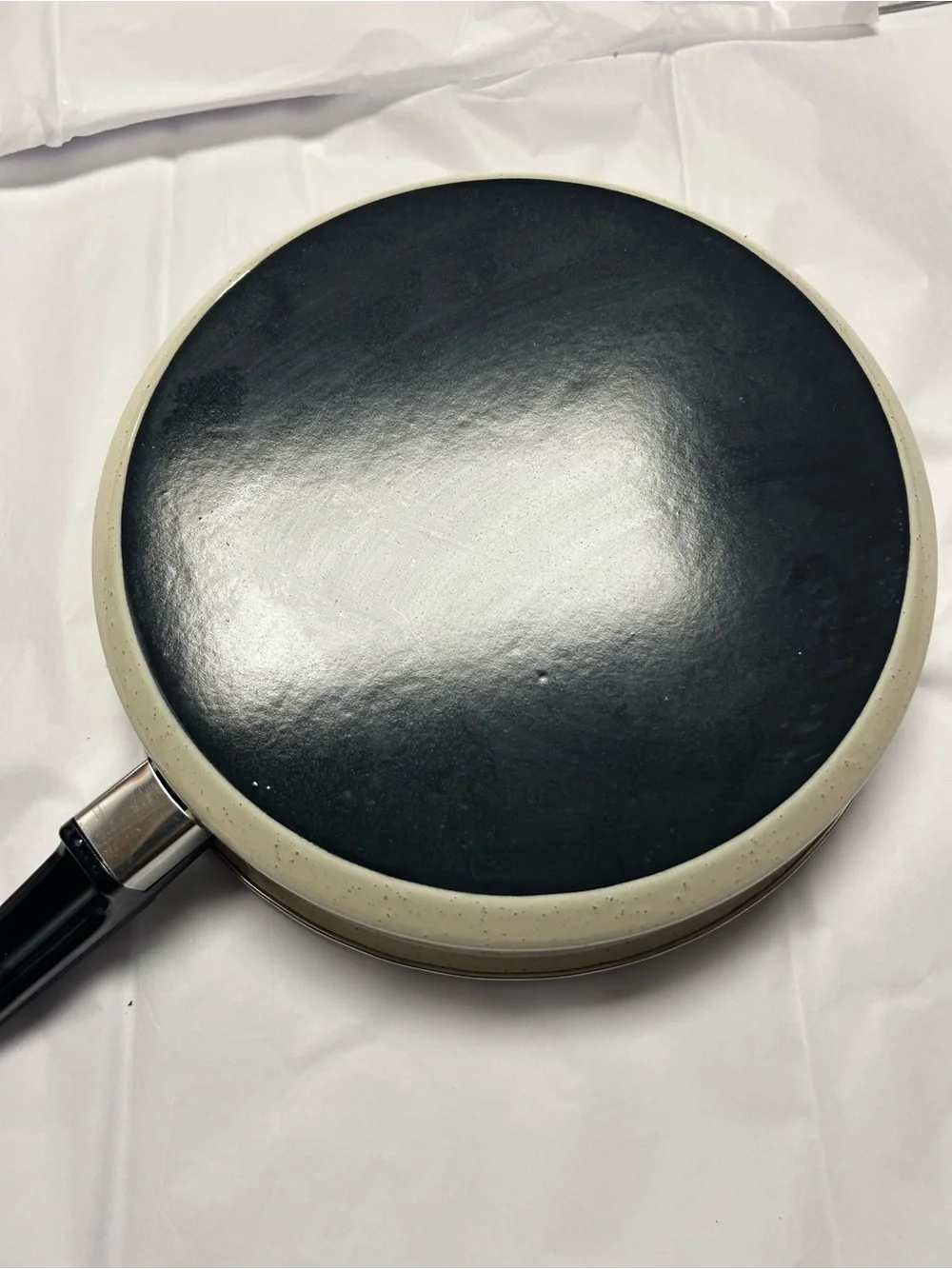 Vintage Strawberry ONTZI-OLA frying pan BRAND NEW Rare